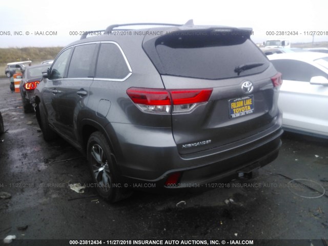 5TDZZRFH3JS287007 - 2018 TOYOTA HIGHLANDER LE/LE PLUS GRAY photo 3