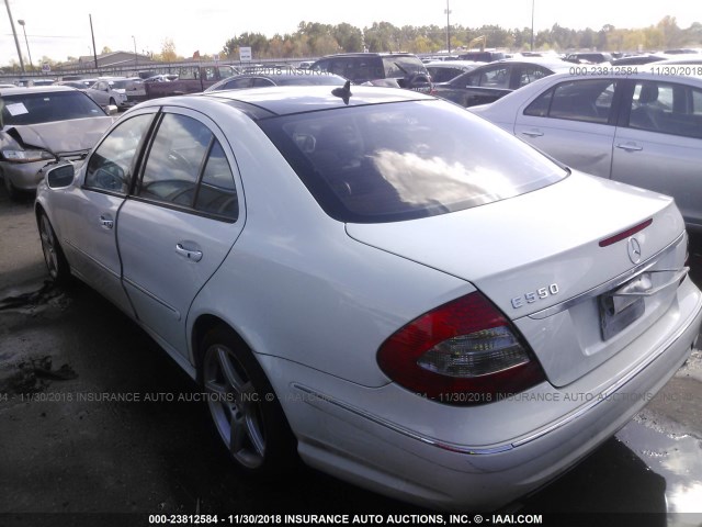 WDBUF72X09B359383 - 2009 MERCEDES-BENZ E 550 WHITE photo 3