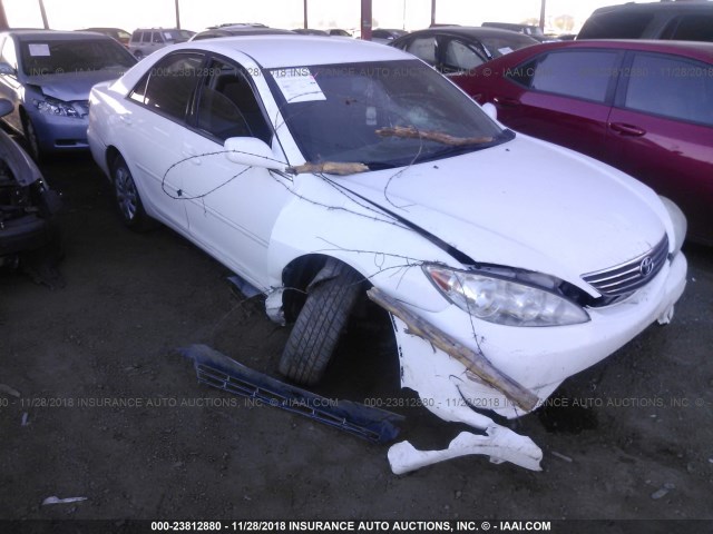 4T1BE32K05U596944 - 2005 TOYOTA CAMRY LE/XLE/SE WHITE photo 6