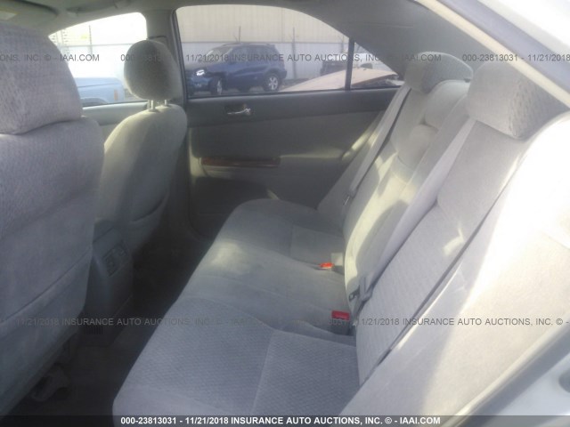 4T1BE32K32U598635 - 2002 TOYOTA CAMRY LE/XLE/SE SILVER photo 8