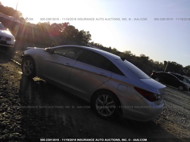 5NPEC4AC3CH453789 - 2012 HYUNDAI SONATA SE/LIMITED SILVER photo 3