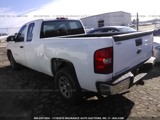 2GCEC19CX71569808 - 2007 CHEVROLET SILVERADO C1500 WHITE photo 3