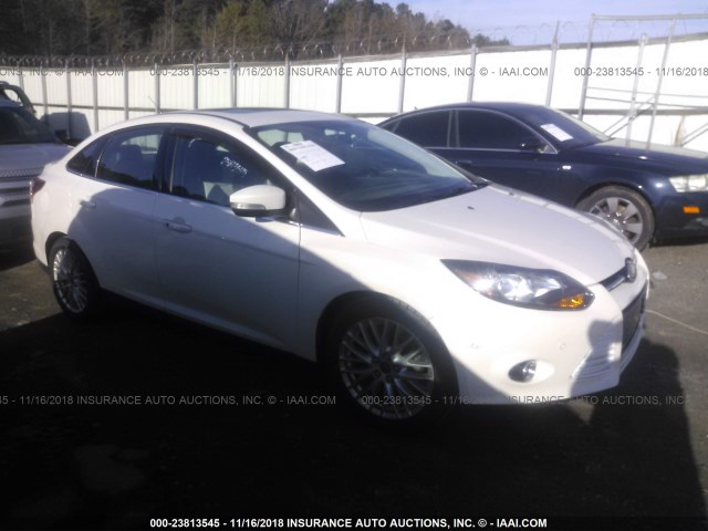 1FADP3J25EL271095 - 2014 FORD FOCUS TITANIUM WHITE photo 1