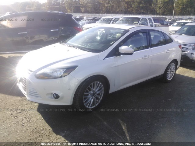 1FADP3J25EL271095 - 2014 FORD FOCUS TITANIUM WHITE photo 2