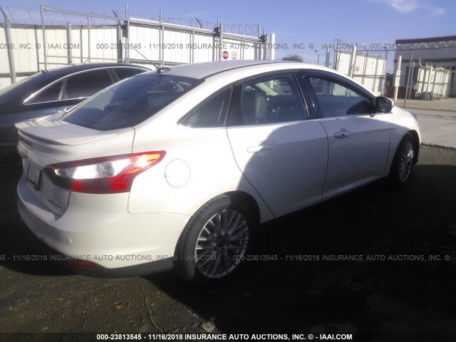 1FADP3J25EL271095 - 2014 FORD FOCUS TITANIUM WHITE photo 4