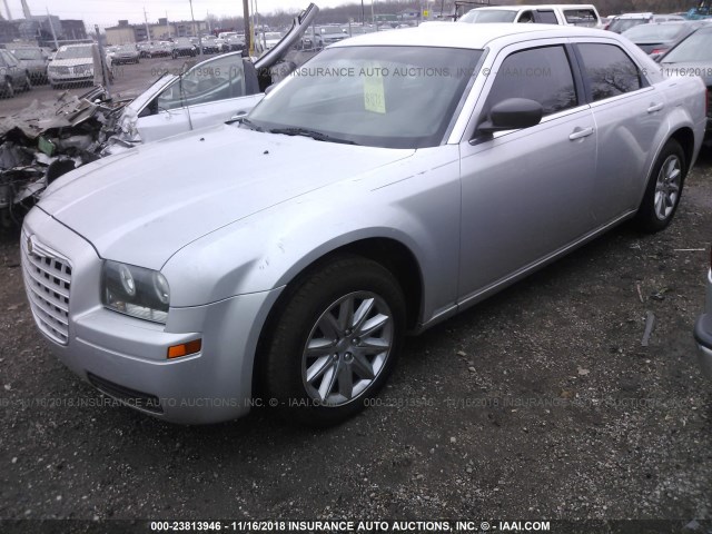 2C3KA43R68H141612 - 2008 CHRYSLER 300 LX SILVER photo 2