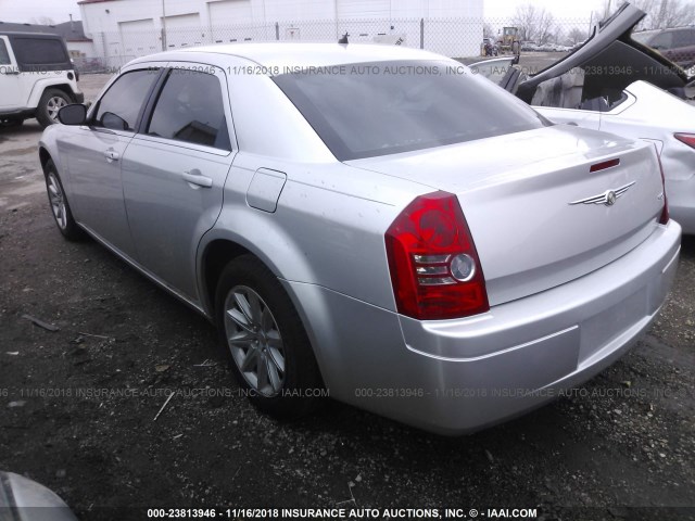 2C3KA43R68H141612 - 2008 CHRYSLER 300 LX SILVER photo 3