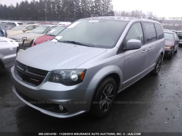 2C4RDGBG6JR152936 - 2018 DODGE GRAND CARAVAN SE SILVER photo 2