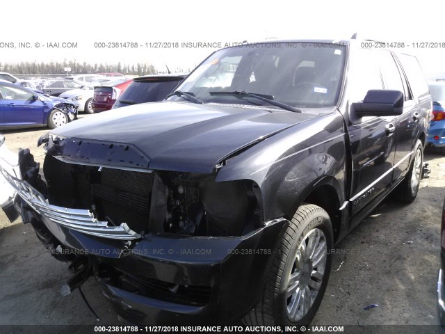 5LMJJ2H52AEJ00689 - 2010 LINCOLN NAVIGATOR BLACK photo 2