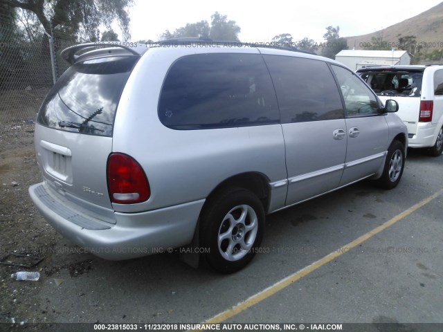 2B4GP44R4YR640317 - 2000 DODGE GRAND CARAVAN SE/SPORT SILVER photo 4