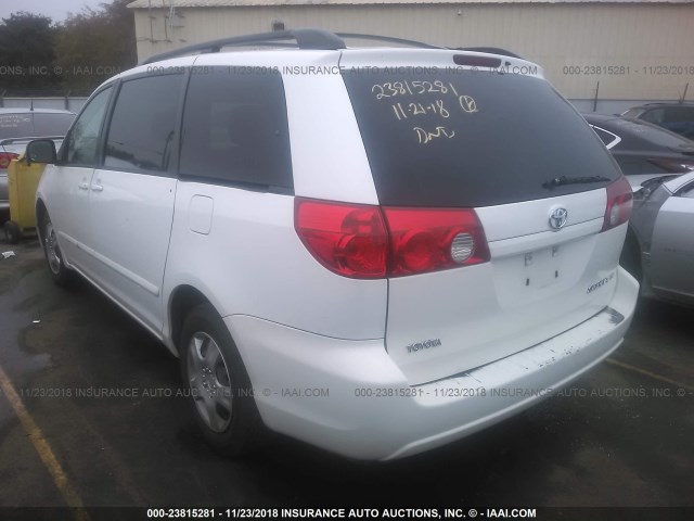 5TDZA23CX6S407402 - 2006 TOYOTA SIENNA CE/LE WHITE photo 3