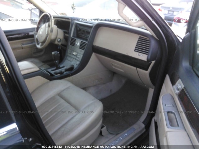 5LMEU88H45ZJ17997 - 2005 LINCOLN AVIATOR 黑色 照片 5