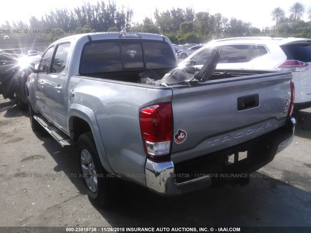 5TFAZ5CN3HX046312 - 2017 TOYOTA TACOMA DBL CAB/SR5/TRD SPORT/OR SILVER photo 3