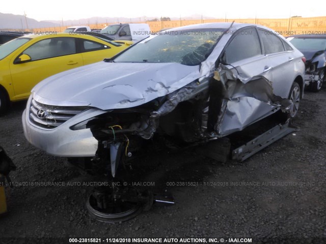 5NPEC4AC1EH816416 - 2014 HYUNDAI SONATA SE/LIMITED SILVER photo 2