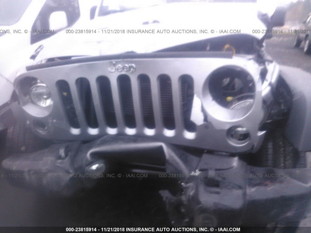 1C4BJWDG3JL804955 - 2018 JEEP WRANGLER UNLIMITED SPORT SILVER photo 6