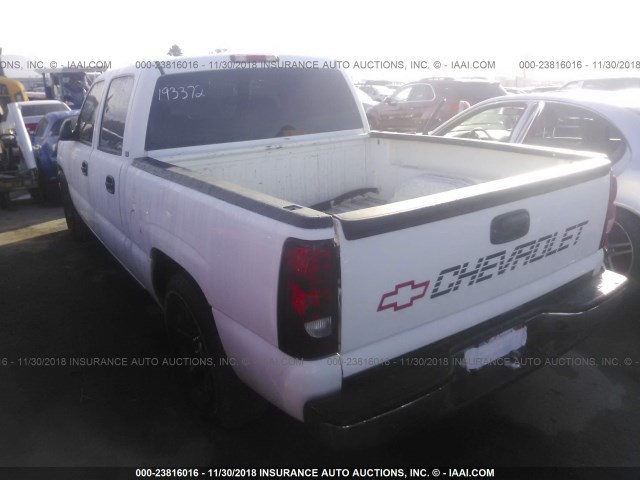 2GCEC13T651193372 - 2005 CHEVROLET SILVERADO C1500 WHITE photo 3