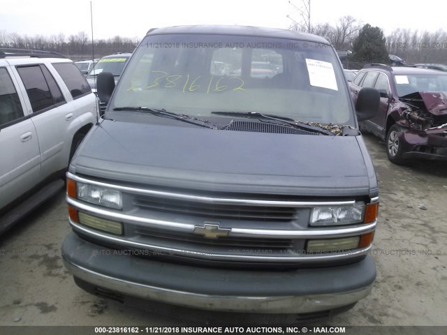 1GBFG15W0Y1183077 - 2000 CHEVROLET EXPRESS G1500  GRAY photo 6