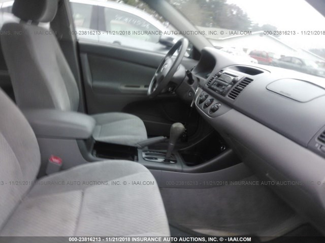 4T1BE32K14U293685 - 2004 TOYOTA CAMRY LE/XLE/SE GREEN photo 5