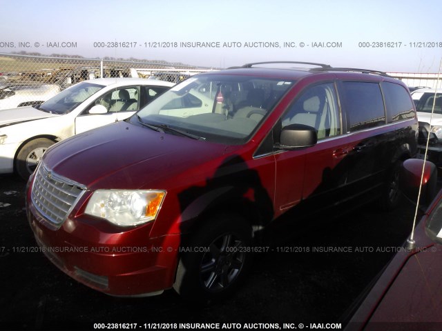 2A4RR2D15AR436792 - 2010 CHRYSLER TOWN & COUNTRY LX MAROON photo 2