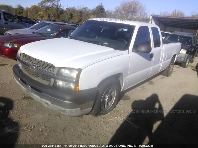 1GCEC19T75E274693 - 2005 CHEVROLET SILVERADO C1500 WHITE photo 2