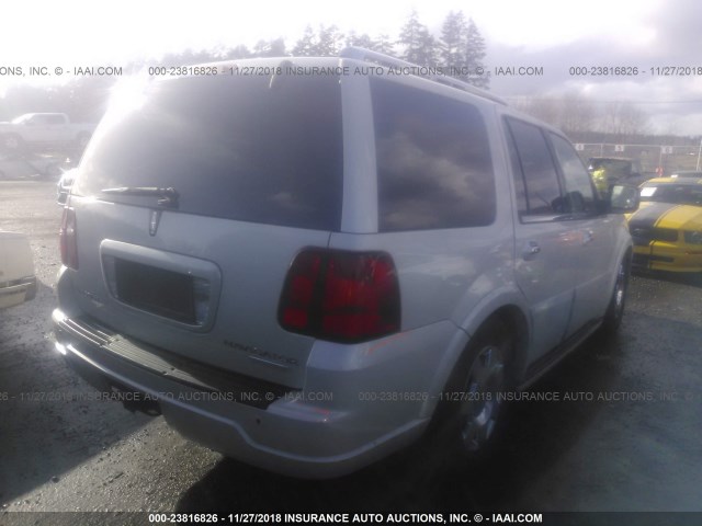 5LMFU285X6LJ14792 - 2006 LINCOLN NAVIGATOR Ақ фото 4