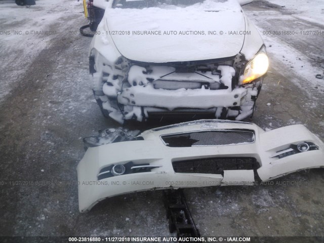 1G1ZE5EB9AF131998 - 2010 CHEVROLET MALIBU LTZ თეთრი ფოტო 2