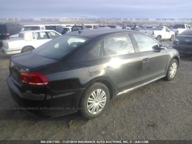 1VWAS7A31EC066642 - 2014 VOLKSWAGEN PASSAT S BLACK photo 4