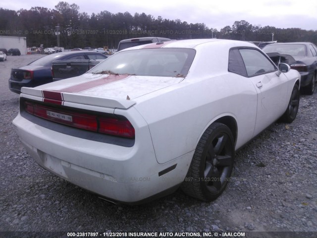 2C3CDYAGXEH162169 - 2014 DODGE CHALLENGER SXT WHITE photo 4