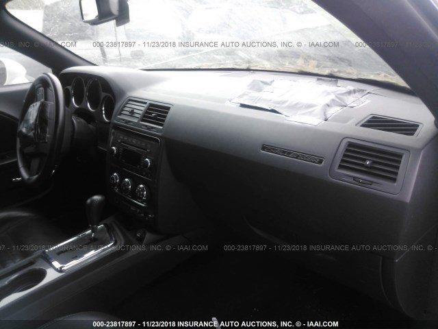 2C3CDYAGXEH162169 - 2014 DODGE CHALLENGER SXT WHITE photo 5