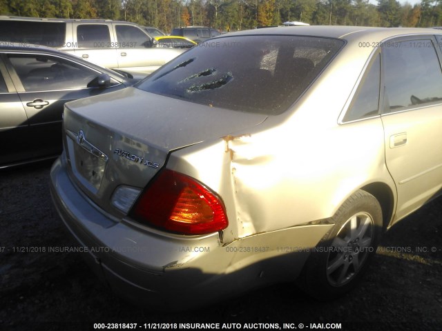 4T1BF28B8YU105765 - 2000 TOYOTA AVALON XL/XLS GOLD photo 6