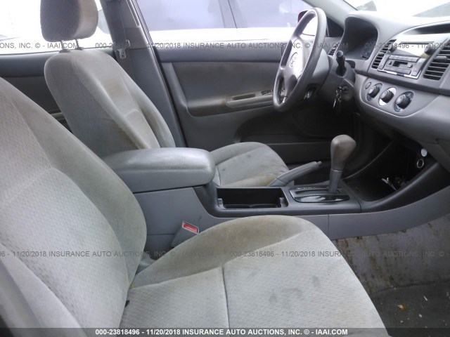 4T1BE32K13U132428 - 2003 TOYOTA CAMRY LE/XLE/SE MAROON photo 5