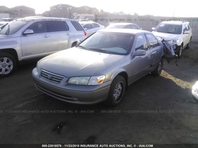 4T1BF22K2YU105740 - 2000 TOYOTA CAMRY LE/XLE 灰色 照片 2