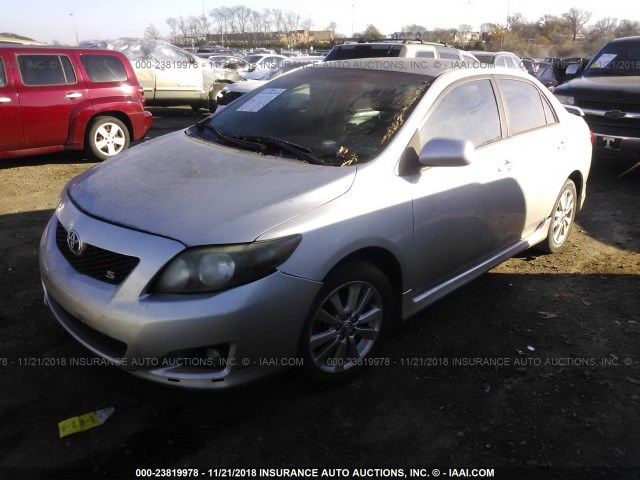 1NXBU40EX9Z064497 - 2009 TOYOTA COROLLA S/LE/XLE SILVER photo 2