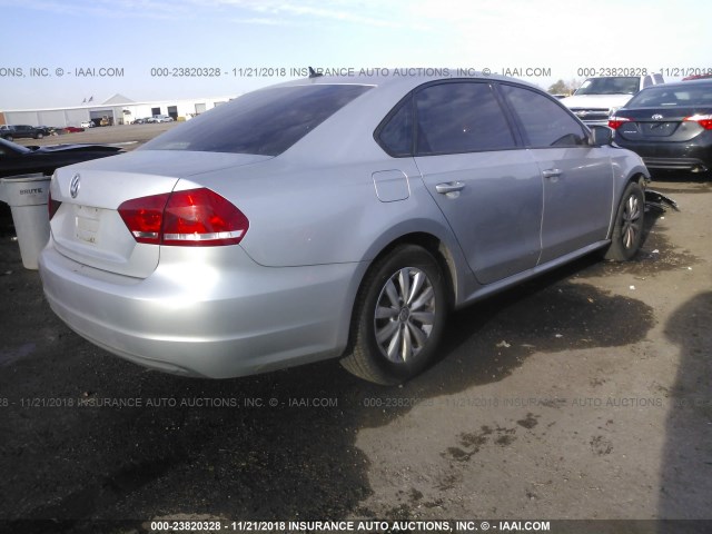 1VWAH7A36DC099424 - 2013 VOLKSWAGEN PASSAT S SILVER photo 4