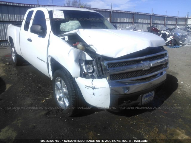 1GCEC19C38Z191372 - 2008 CHEVROLET SILVERADO C1500 WHITE photo 6