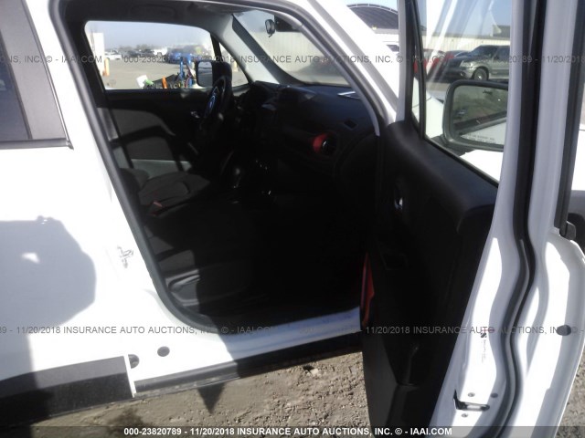 ZACCJBAB0JPJ18290 - 2018 JEEP RENEGADE SPORT WHITE photo 5