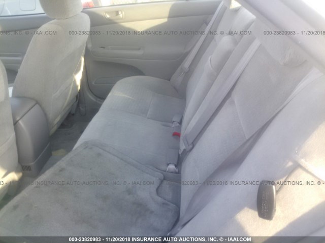 JTDBE32K720048155 - 2002 TOYOTA CAMRY LE/XLE/SE SILVER photo 8