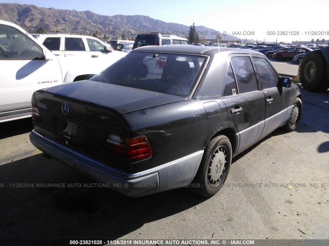 WDBEA30D4MB428556 - 1991 MERCEDES-BENZ 300 E BLACK photo 4