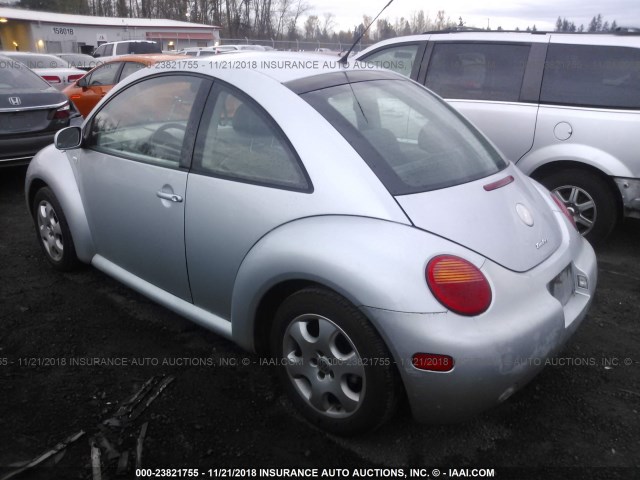 3VWDD21C22M454886 - 2002 VOLKSWAGEN NEW BEETLE GLX SILVER photo 3