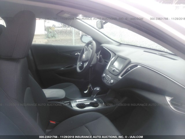 1G1ZB5ST7HF139100 - 2017 CHEVROLET MALIBU LS WHITE photo 5