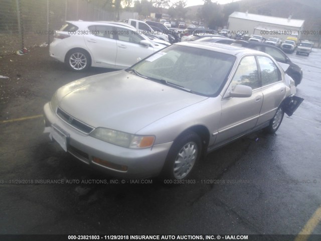 1HGCD5660VA198303 - 1997 HONDA ACCORD EX/EX-R GRAY photo 2