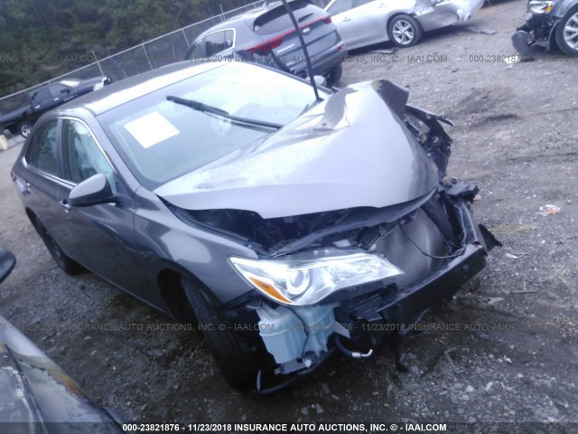 4T1BF1FK3FU875365 - 2015 TOYOTA CAMRY LE/XLE/SE/XSE GRAY photo 1