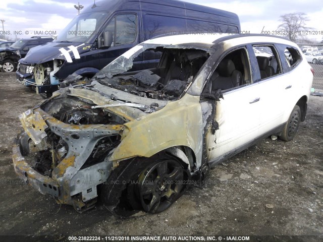 1GNLRFED5AJ240794 - 2010 CHEVROLET TRAVERSE LT WHITE photo 2