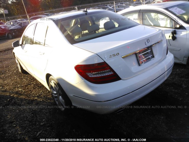 WDDGF4HB1DR282683 - 2013 MERCEDES-BENZ C 250 WHITE photo 3