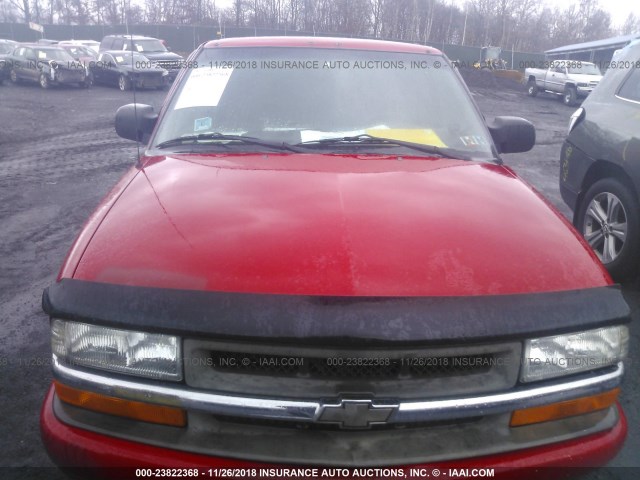 1GCCS1454Y8205708 - 2000 CHEVROLET S TRUCK S10 RED photo 6