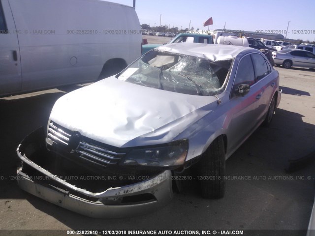 1VWBP7A30DC088524 - 2013 VOLKSWAGEN PASSAT SE SILVER photo 2