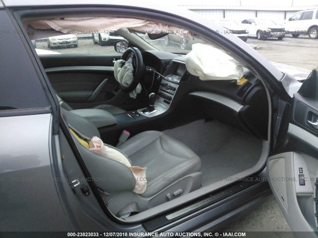 JNKCV64F49M650678 - 2009 INFINITI G37 GRAY photo 5