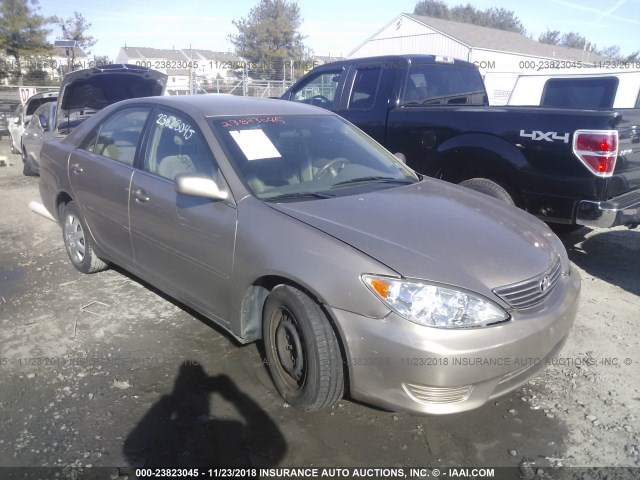 4T1BE32K75U530228 - 2005 TOYOTA CAMRY LE/XLE/SE BROWN photo 1