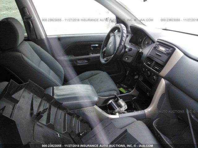 5FNYF28146B035399 - 2006 HONDA PILOT LX GRAY photo 5