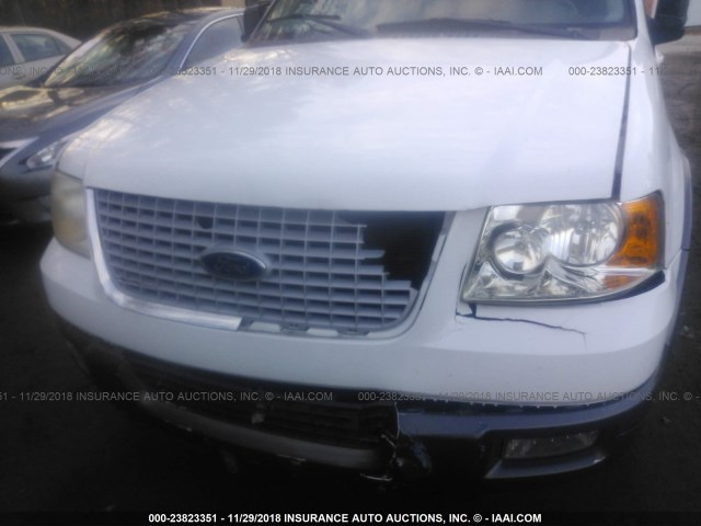 1FMPU16L24LA93646 - 2004 FORD EXPEDITION XLT WHITE photo 6